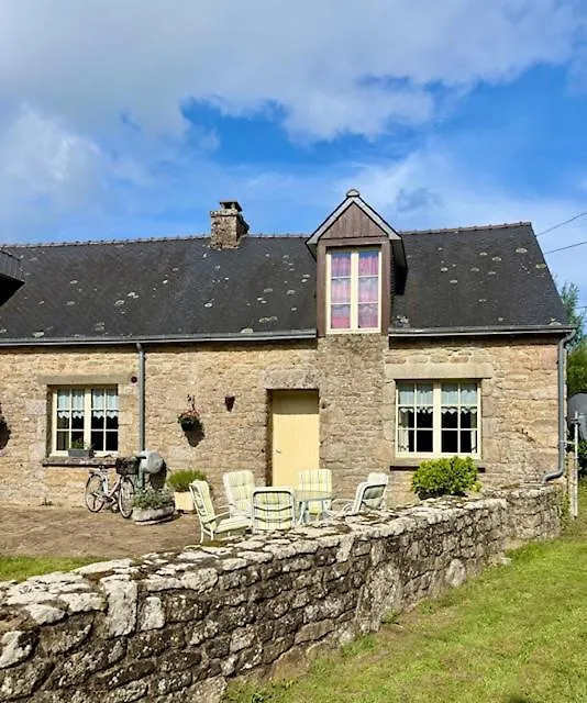 Feriehus La Sapiniere 4 Villa Plouray